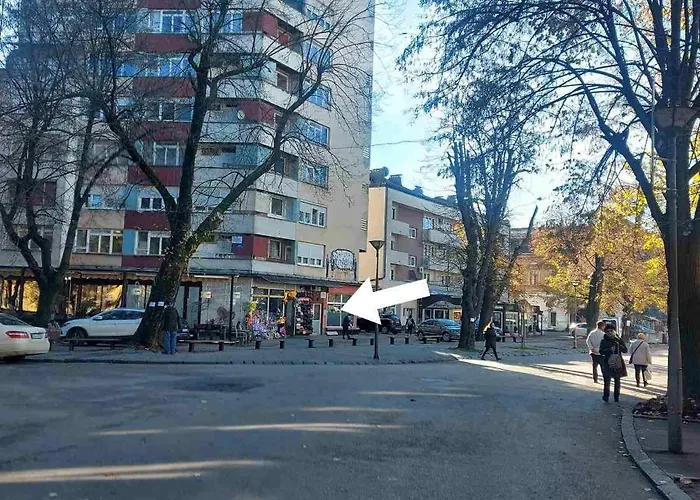 Pozoriste Penthaus شقة *